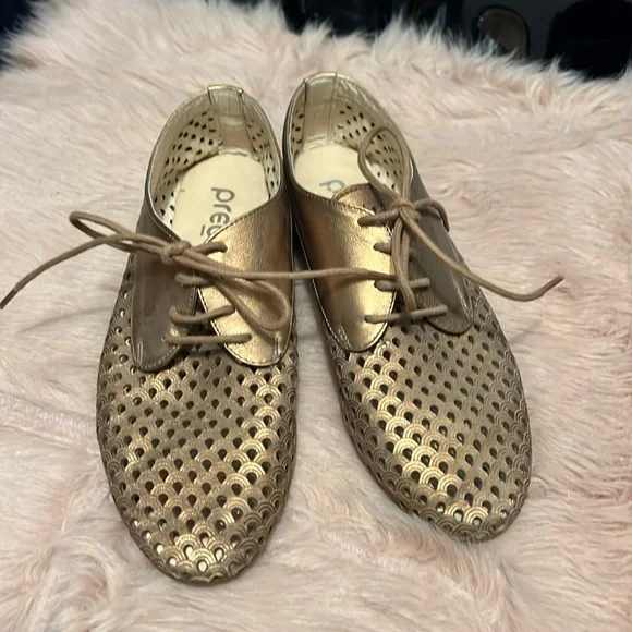 Women’s Artistic Loafers - Picture 1 of 6